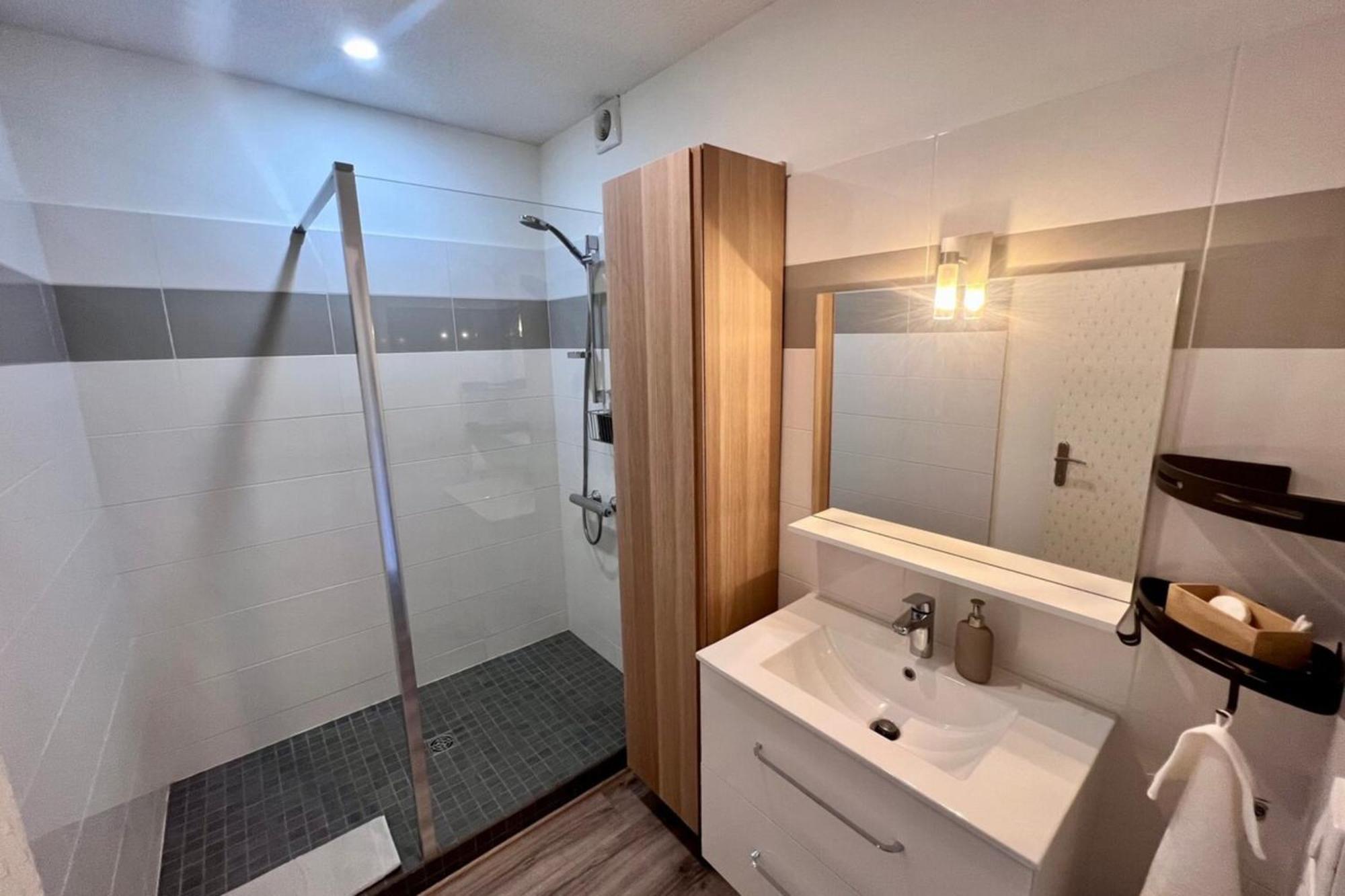 Casa Bert - T2 Avec Parking&Balcon En Centre Ville Брив-ла-Гаярд Екстер'єр фото